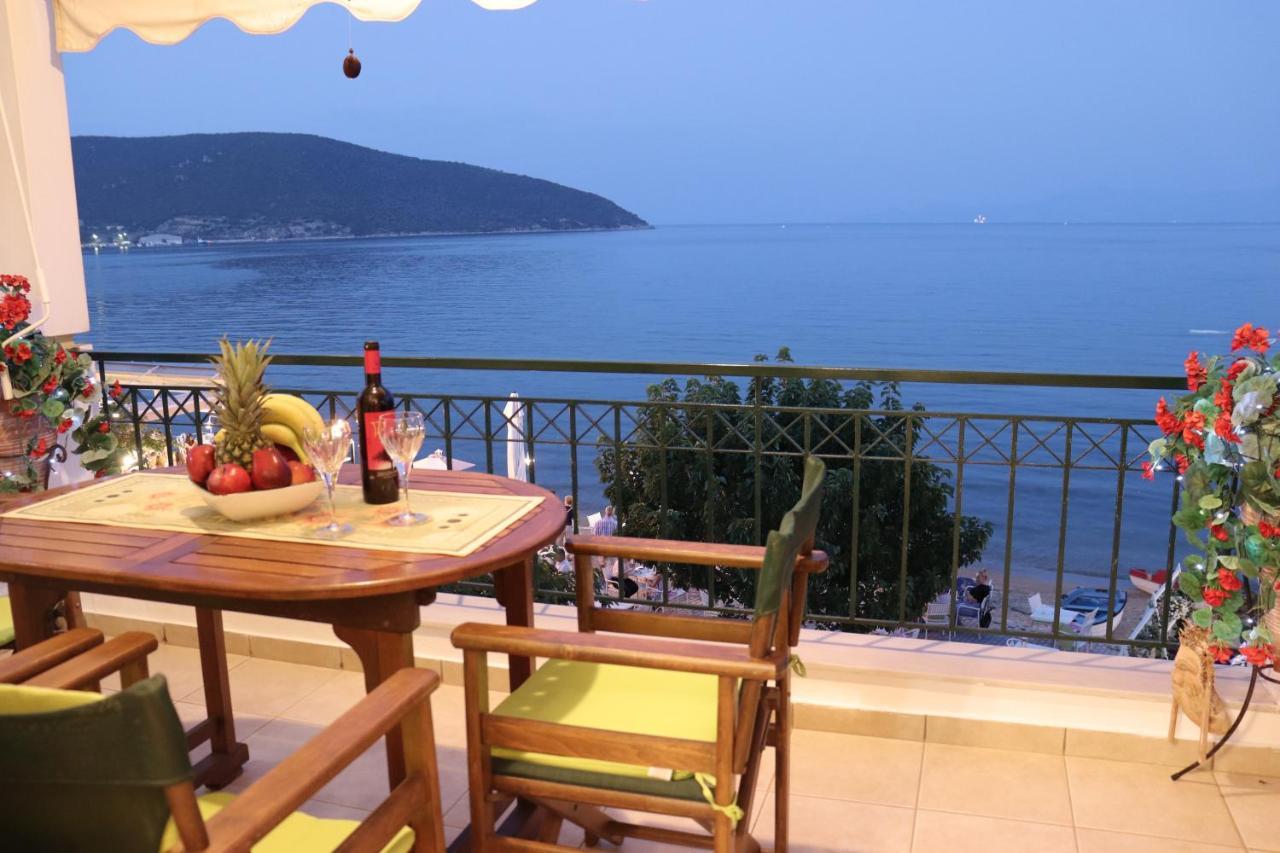 Sea And Sun Apartment Nea Peramos  Ngoại thất bức ảnh